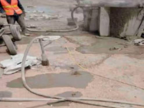 清流水泥混凝土路面板底注浆技术 路面脱空注浆整治方案